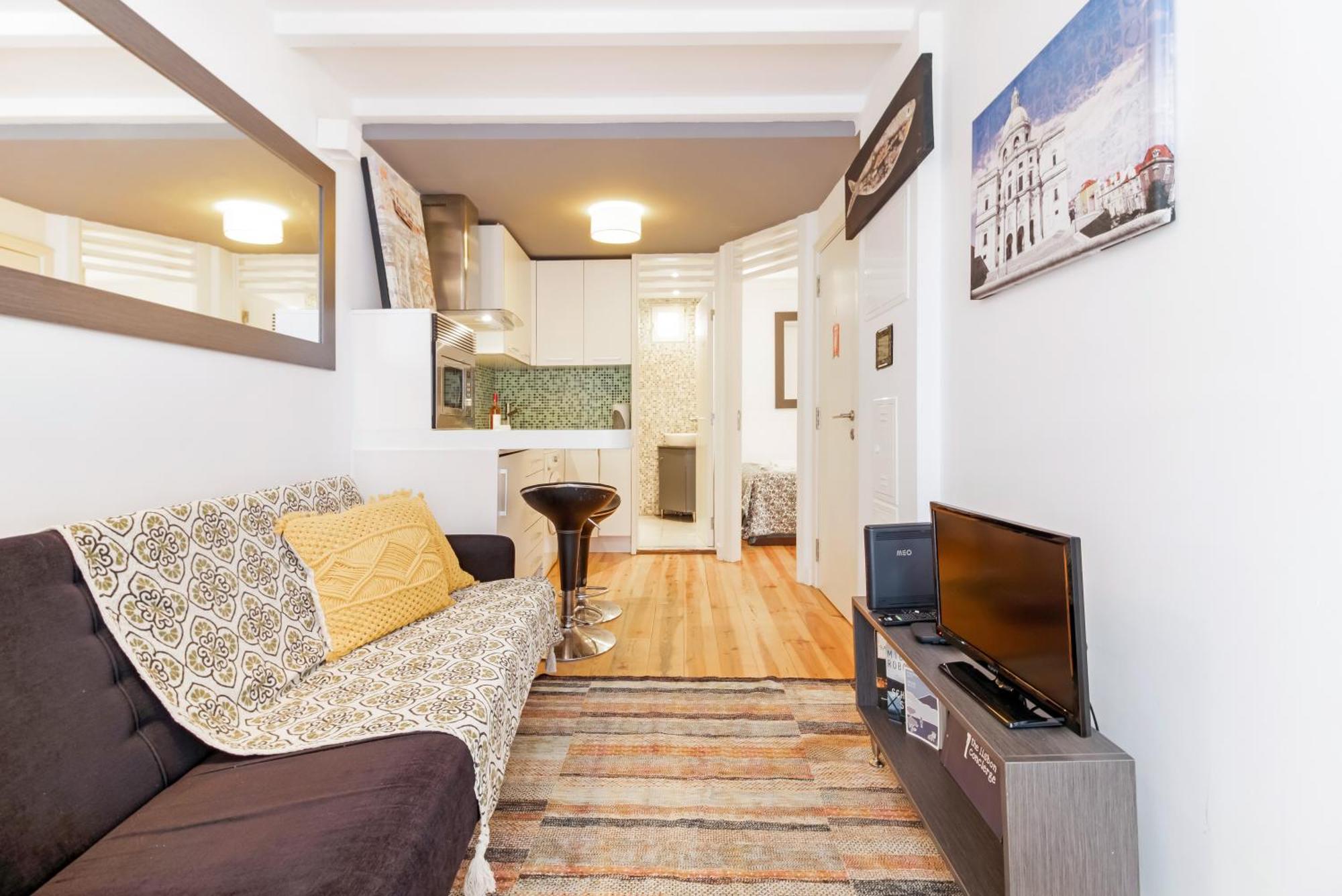 Apartment 024 B - Cosy Retreat In Madragoa -lisbon
